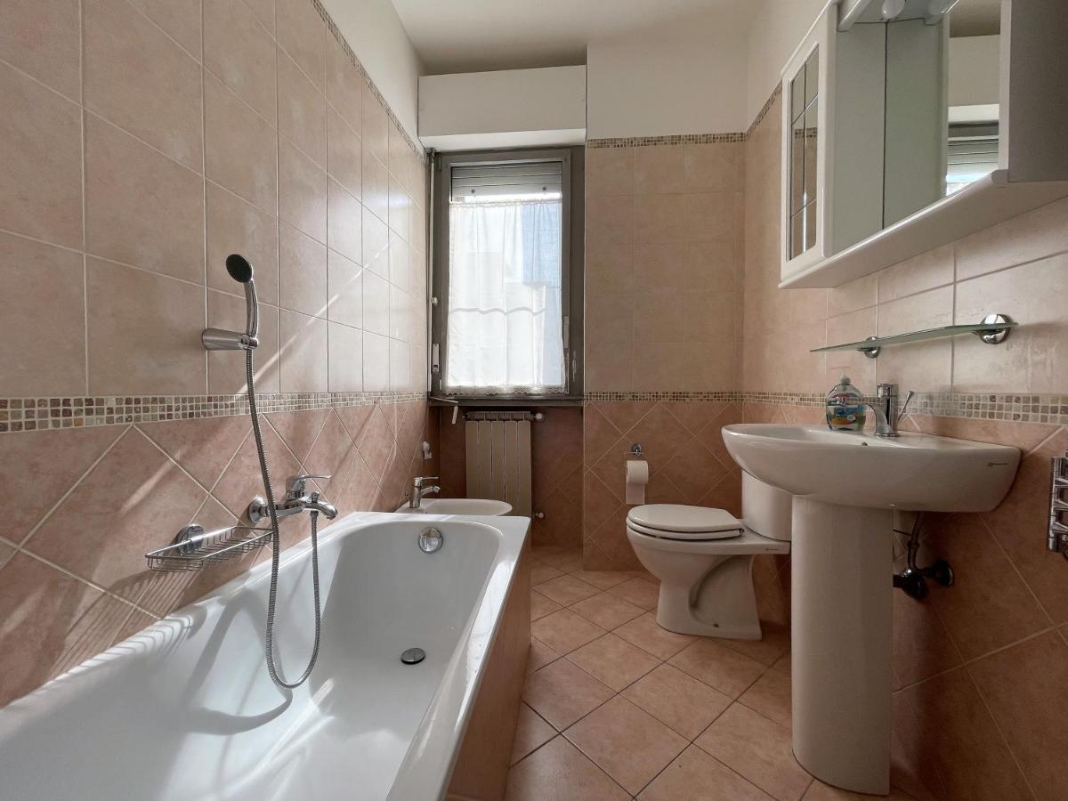 Stefano'S Guests House: 2 Bedrooms & Parking In Viareggio Ngoại thất bức ảnh